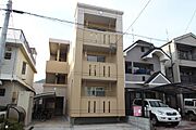 横川駅より徒歩13分 築11年7ヶ月 3階建の賃貸物件