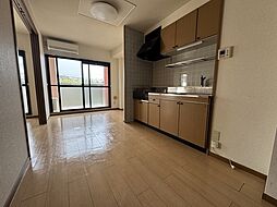 グラディオ屋代 3階2DKのリビング/ダイニング