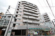 市役所前駅より徒歩8分 4階 築30年の賃貸物件