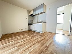 シャルムエイト B棟 1階3DKのリビング/ダイニング