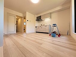 中野APARTMENTS 2階2LDKのリビング/ダイニング