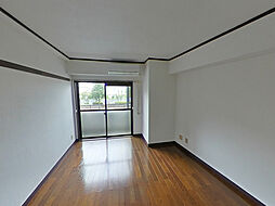 Residence R 2階ワンルームのリビング/ダイニング