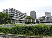 役所「広島県庁まで3554ｍ」