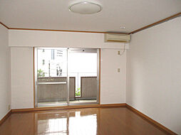 コートカメリア 3階1Kのリビング/ダイニング