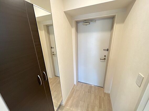 Univalye—cloud_内装_2