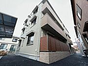 中筋駅より徒歩15分 築4年3ヶ月 3階建の賃貸物件
