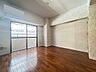 リビング/ダイニング：※別部屋の写真です