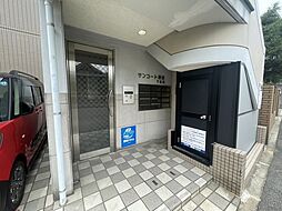 4 / 4