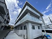 楽々園駅より徒歩6分 新築 3階建の賃貸物件