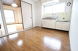 メゾン三崎 4階1DKのリビング/ダイニング