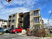 県病院前駅より徒歩12分 1階 築3年9ヶ月の賃貸物件