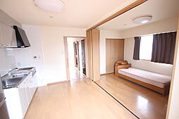 ユニバーサルなかがわI 4階2DKのリビング/ダイニング