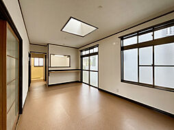 明神貸家 3LDKのリビング/ダイニング