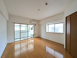 グラビスコート十日市 3階1Kのリビング/ダイニング