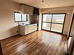 KSMビル 4階2LDKのリビング/ダイニング