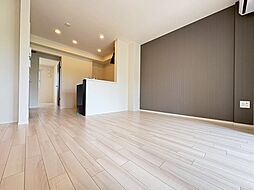 Hale ELUEKO 1階1LDKのリビング/ダイニング