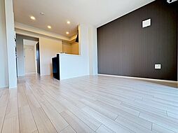 Hale ELUEKO 1階1LDKのリビング/ダイニング