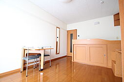 レオパレスグレース府中 1階1Kのリビング/ダイニング