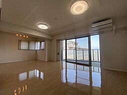 ロイヤルシティパーク庚午中 6階4LDKのリビング/ダイニング