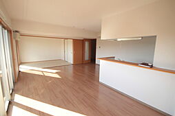 パークステージD 2階3LDKのリビング/ダイニング