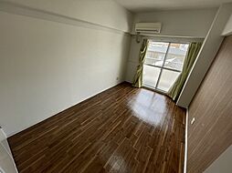 レジェンド草津南 4階1Kのリビング/ダイニング