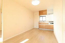 エモーション　Ｂ棟 2階2LDKのリビング/ダイニング