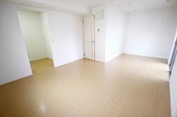 SENTIK 2階ワンルームのリビング/ダイニング