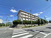 西条駅より徒歩20分 3階 築35年8ヶ月の賃貸物件