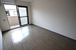 カーナ西田 2階1Kのリビング/ダイニング