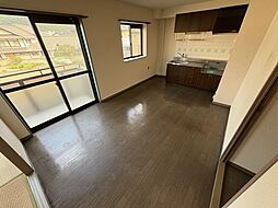 フォブールII中村 2階3DKのリビング/ダイニング