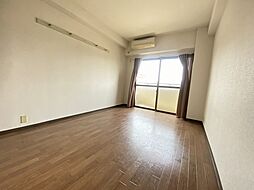 セイント安芸 4階1Kのリビング/ダイニング