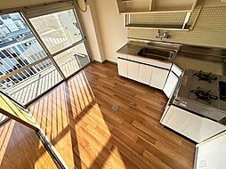 市川マンション 6階2DKのリビング/ダイニング