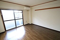 クレシェンド16 2階1DKのリビング/ダイニング