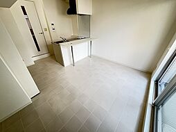 グランドポレストーネ金屋 2階ワンルームのリビング/ダイニング