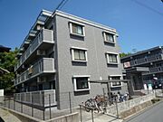 西条駅より徒歩8分 築21年3ヶ月 3階建の賃貸物件