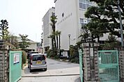 小学校「広島市立己斐小学校まで698ｍ」