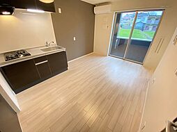 ヤングプリンス 1階1LDKのリビング/ダイニング