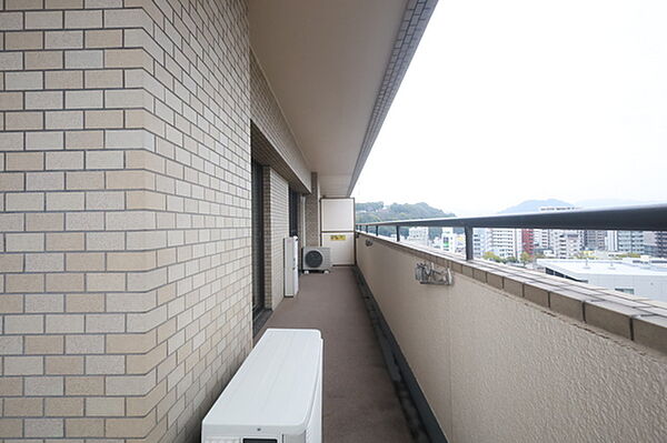 広島県広島市中区鶴見町(賃貸マンション3LDK・11階・61.92㎡)の写真 その11