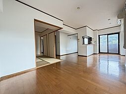 ステラｋｏｉ 2階4LDKのリビング/ダイニング