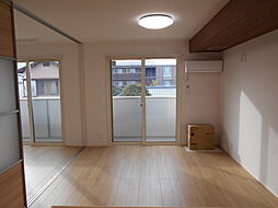 イリス　B 2階2LDKのリビング/ダイニング