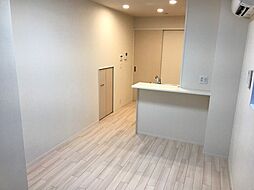 オリーブガーデン 1階1LDKのリビング/ダイニング