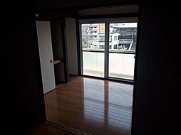 高島モータービル 2DKの写真