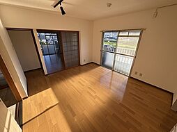 第1コーポ谷浦 3階3LDKのリビング/ダイニング