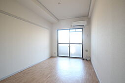 ジョイフリー皆賀 5階1DKのリビング/ダイニング