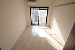 メゾン・エイト 2階1Kのリビング/ダイニング