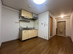 広島電鉄宮島線 楽々園駅 徒歩10分の賃貸マンション 1階1DKのリビング/ダイニング