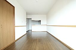 恵夢六番館 3階3LDKのリビング/ダイニング