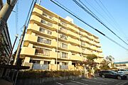 楽々園駅より徒歩14分 6階 築40年8ヶ月の賃貸物件