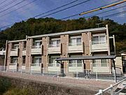 岩国駅より徒歩9分 築10年 2階建の賃貸物件