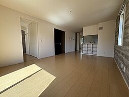 キャトルセゾン　B棟 2階2LDKのリビング/ダイニング